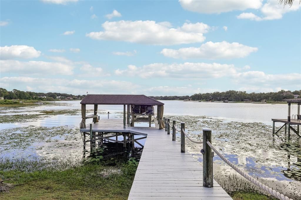 For Sale: $850,000 (5 beds, 3 baths, 2404 Square Feet)