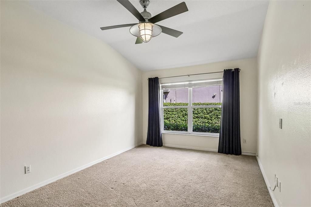 For Sale: $850,000 (5 beds, 3 baths, 2404 Square Feet)