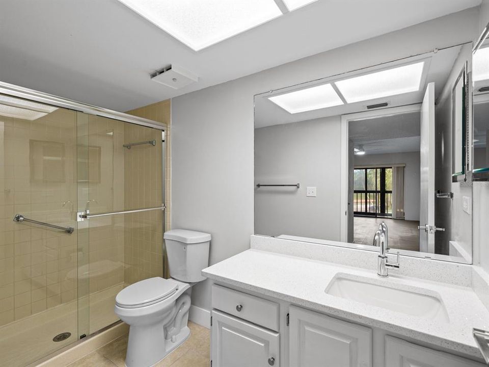 For Sale: $202,900 (2 beds, 2 baths, 1105 Square Feet)