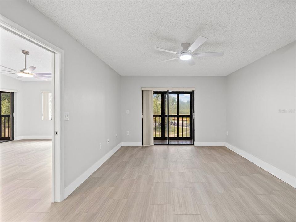 For Sale: $202,900 (2 beds, 2 baths, 1105 Square Feet)