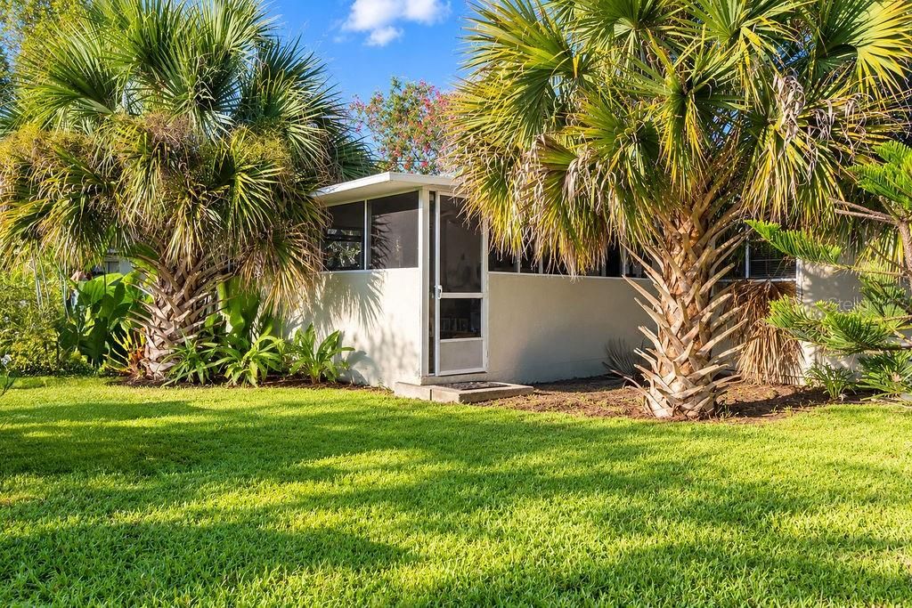 For Sale: $257,900 (3 beds, 2 baths, 1200 Square Feet)