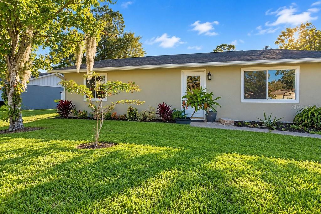 For Sale: $257,900 (3 beds, 2 baths, 1200 Square Feet)