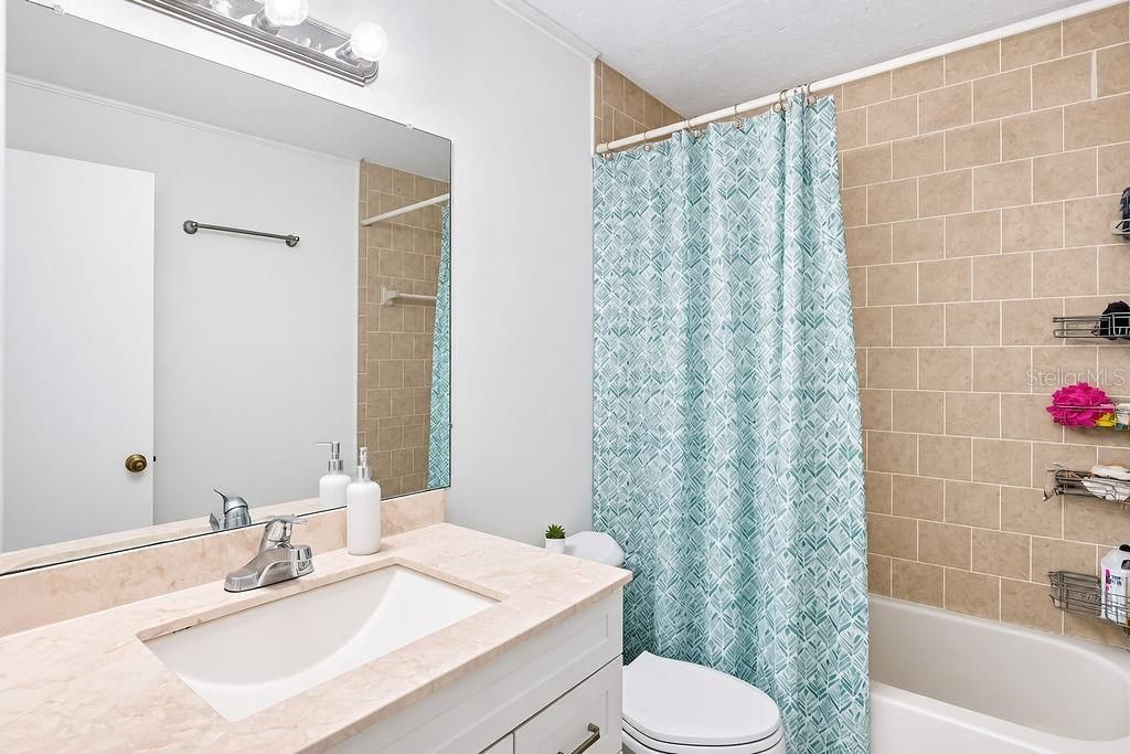 For Sale: $257,900 (3 beds, 2 baths, 1200 Square Feet)