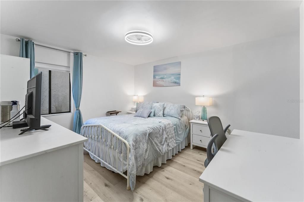На продажу: $119,999 (1 спален, 1 ванн, 740 Квадратных фут)
