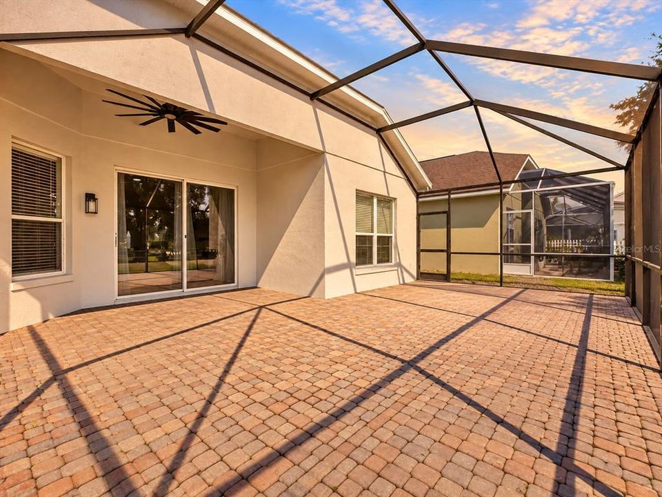 На продажу: $425,000 (4 спален, 2 ванн, 1767 Квадратных фут)