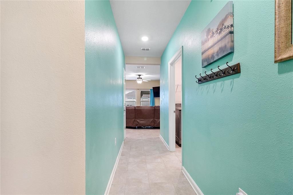 En Venta: $332,500 (3 camas, 2 baños, 1295 Pies cuadrados)