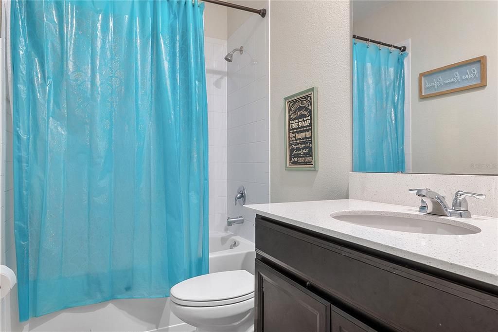 En Venta: $332,500 (3 camas, 2 baños, 1295 Pies cuadrados)