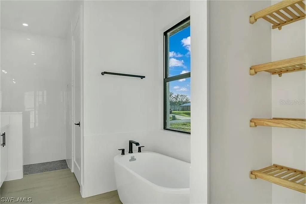 For Sale: $455,000 (3 beds, 2 baths, 1744 Square Feet)