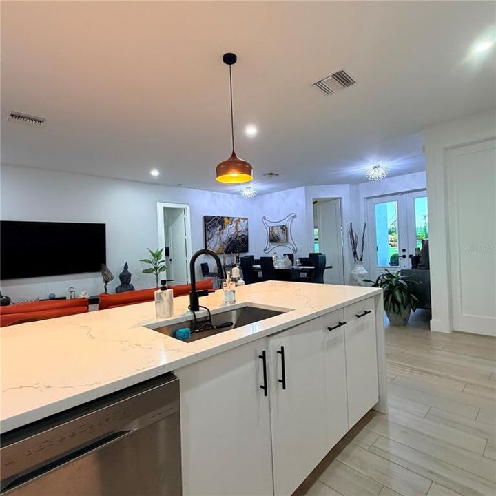 For Sale: $455,000 (3 beds, 2 baths, 1744 Square Feet)