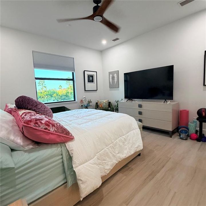 For Sale: $455,000 (3 beds, 2 baths, 1744 Square Feet)