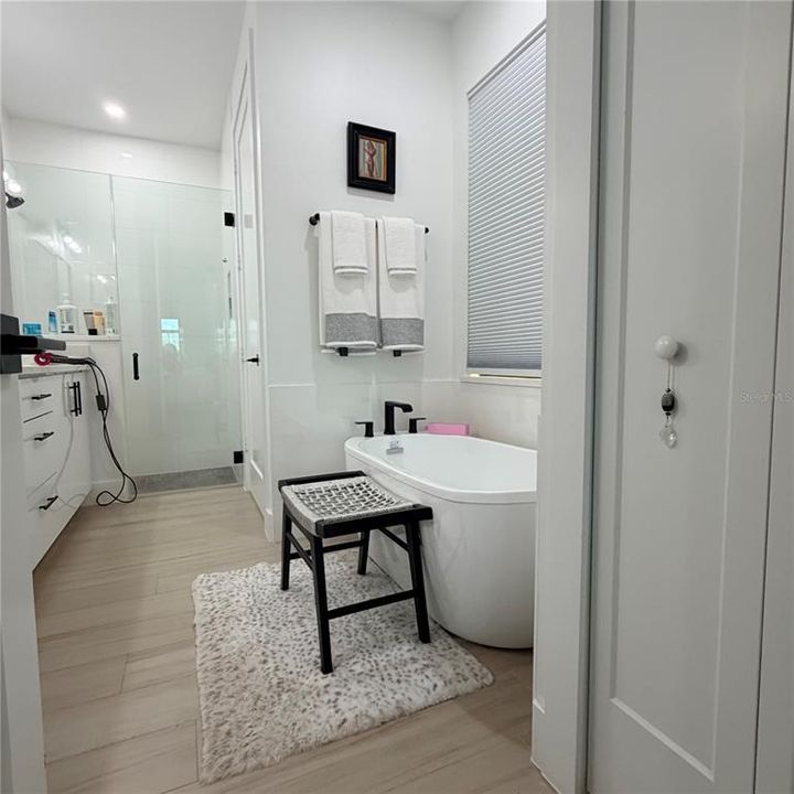 For Sale: $455,000 (3 beds, 2 baths, 1744 Square Feet)
