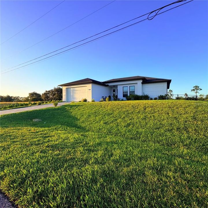 For Sale: $455,000 (3 beds, 2 baths, 1744 Square Feet)