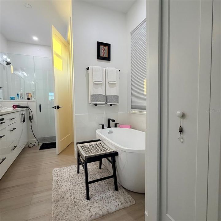 For Sale: $455,000 (3 beds, 2 baths, 1744 Square Feet)