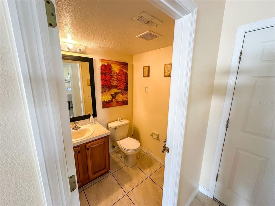 En Venta: $359,999 (4 camas, 2 baños, 2790 Pies cuadrados)