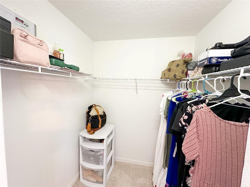 En Venta: $359,999 (4 camas, 2 baños, 2790 Pies cuadrados)