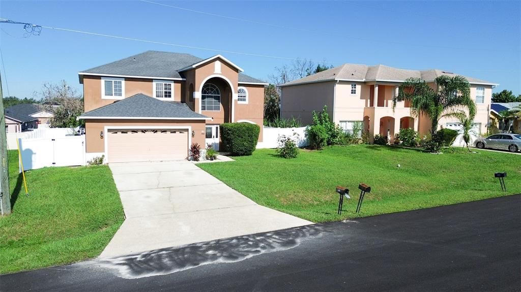 En Venta: $359,999 (4 camas, 2 baños, 2790 Pies cuadrados)