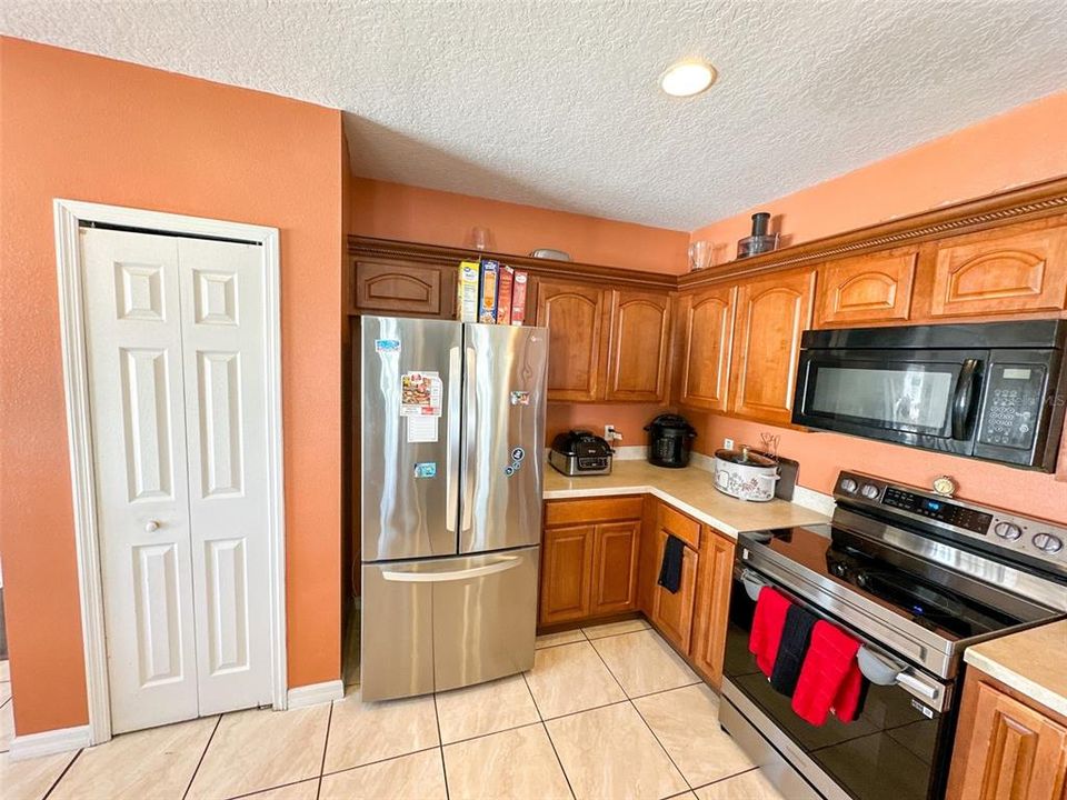 En Venta: $359,999 (4 camas, 2 baños, 2790 Pies cuadrados)