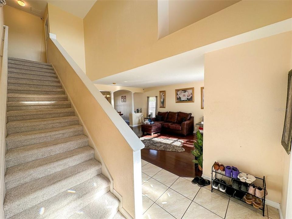 En Venta: $359,999 (4 camas, 2 baños, 2790 Pies cuadrados)