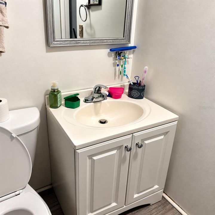 For Sale: $499,999 (2 beds, 1 baths, 1328 Square Feet)