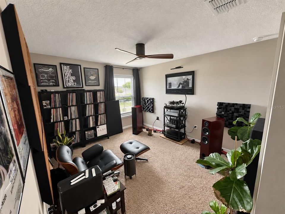 For Sale: $446,000 (4 beds, 2 baths, 2409 Square Feet)