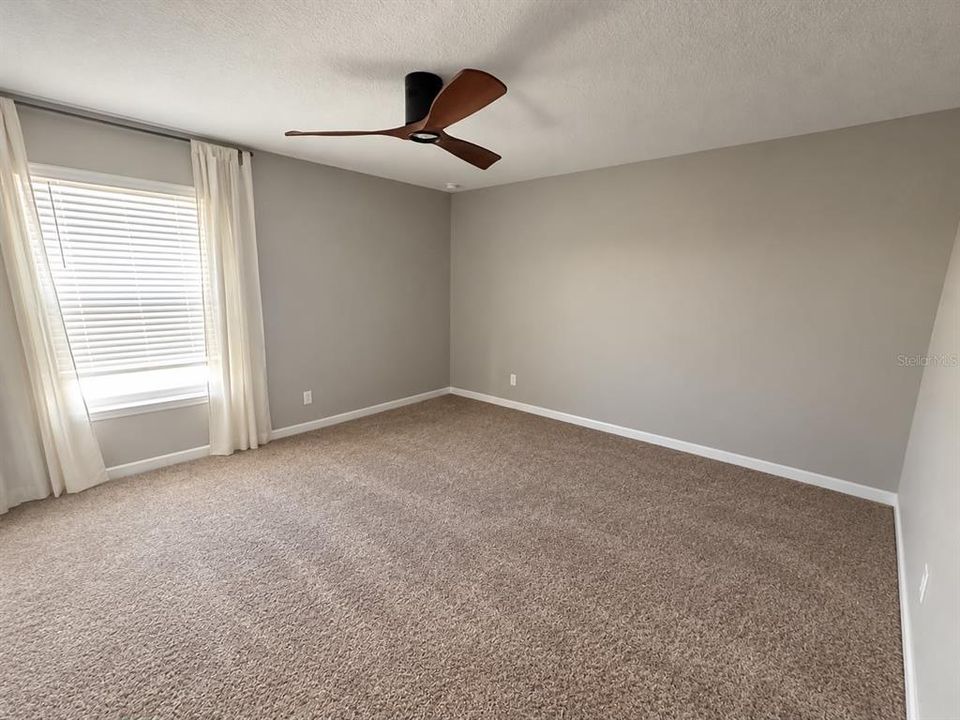 For Sale: $446,000 (4 beds, 2 baths, 2409 Square Feet)
