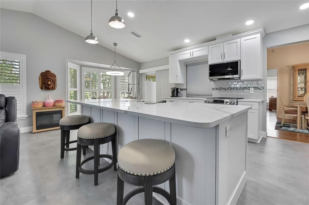 For Sale: $440,000 (2 beds, 2 baths, 1923 Square Feet)