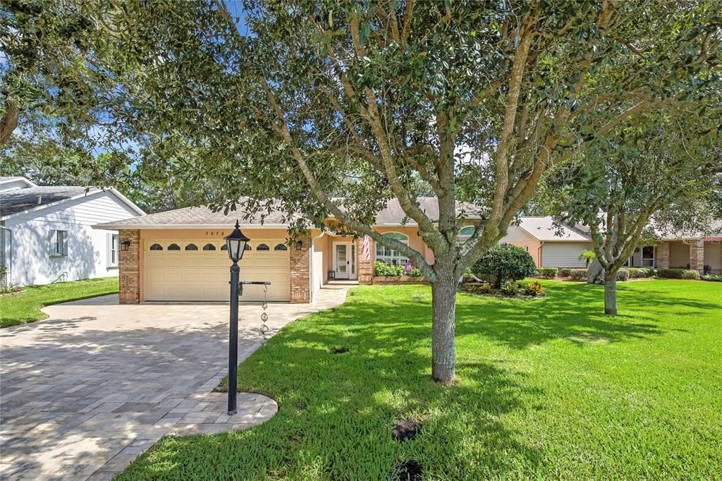 For Sale: $440,000 (2 beds, 2 baths, 1923 Square Feet)