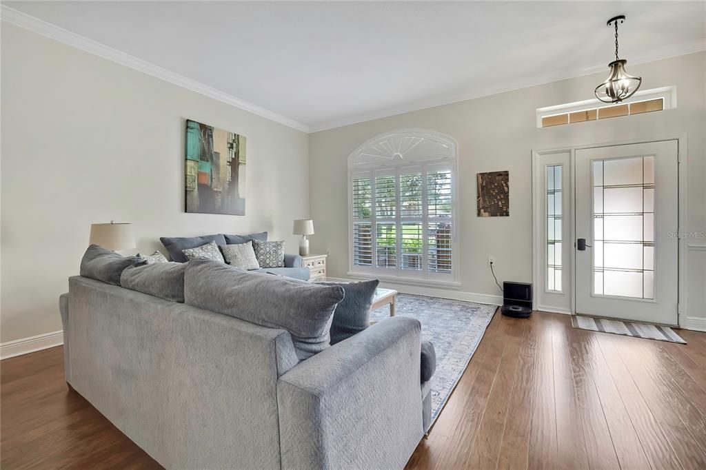 For Sale: $440,000 (2 beds, 2 baths, 1923 Square Feet)