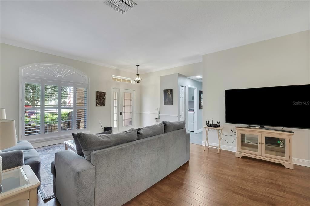 For Sale: $440,000 (2 beds, 2 baths, 1923 Square Feet)