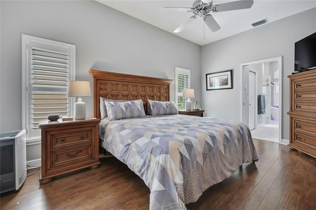 For Sale: $440,000 (2 beds, 2 baths, 1923 Square Feet)