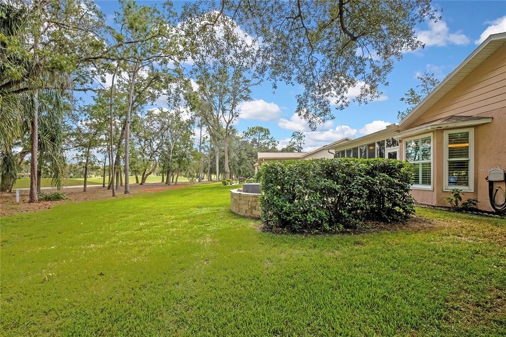 For Sale: $440,000 (2 beds, 2 baths, 1923 Square Feet)