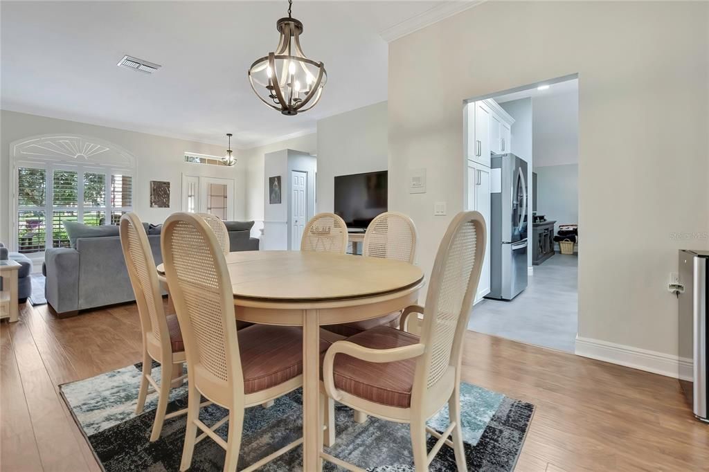 For Sale: $440,000 (2 beds, 2 baths, 1923 Square Feet)