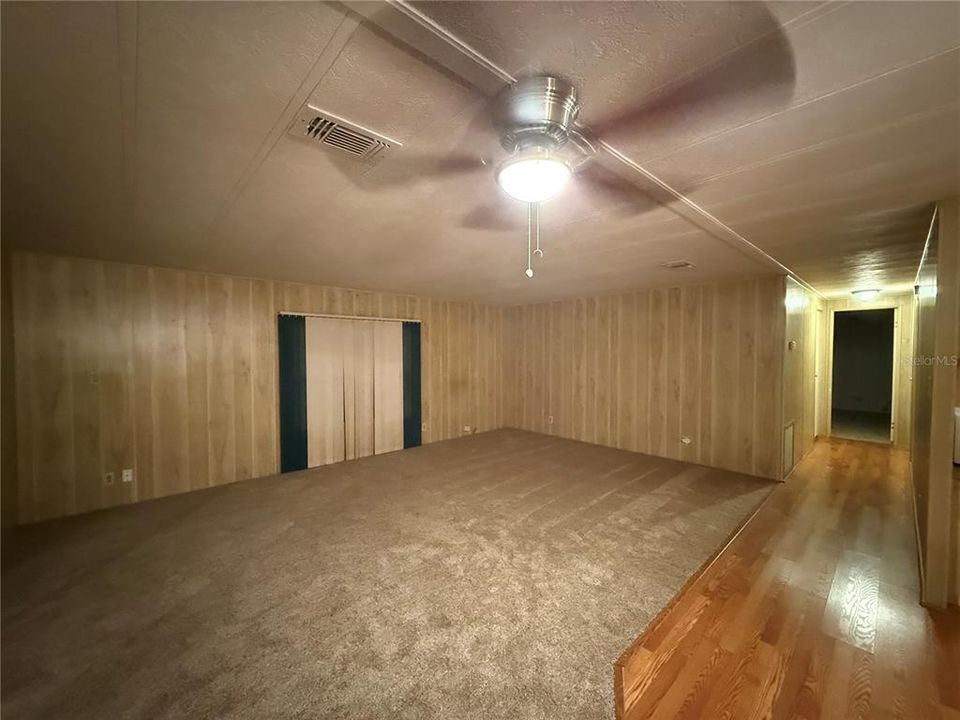 For Sale: $169,000 (2 beds, 2 baths, 1492 Square Feet)