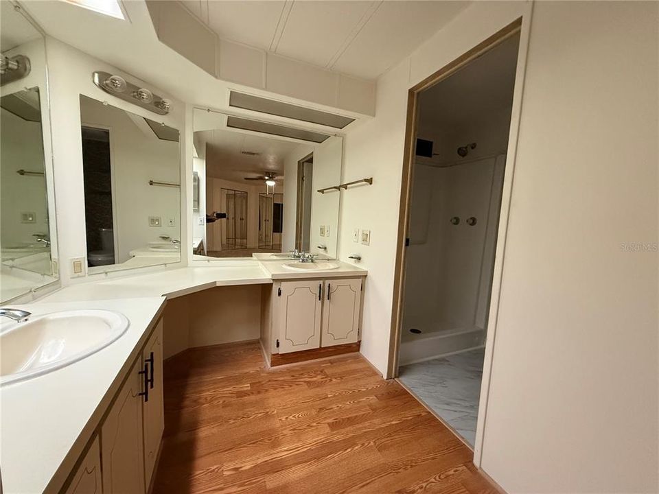 For Sale: $169,000 (2 beds, 2 baths, 1492 Square Feet)
