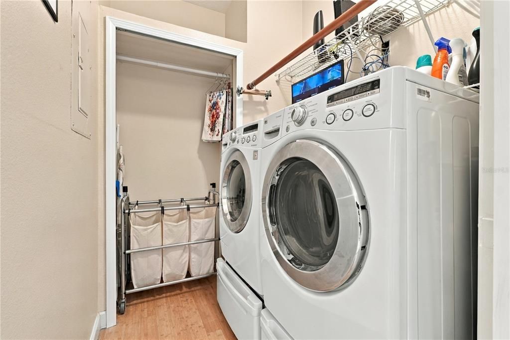 На продажу: $464,900 (3 спален, 2 ванн, 1563 Квадратных фут)