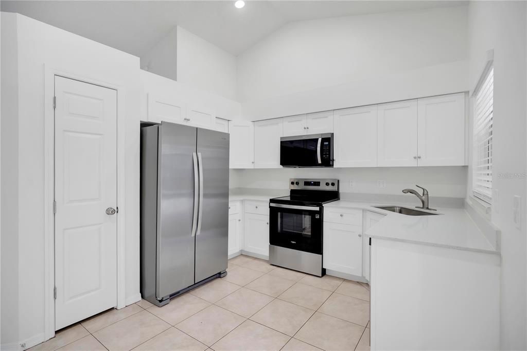 На продажу: $449,900 (3 спален, 2 ванн, 1524 Квадратных фут)