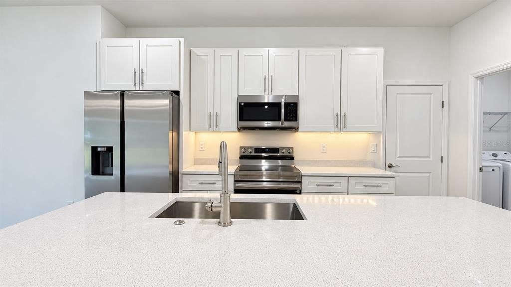 For Sale: $339,900 (4 beds, 3 baths, 1865 Square Feet)