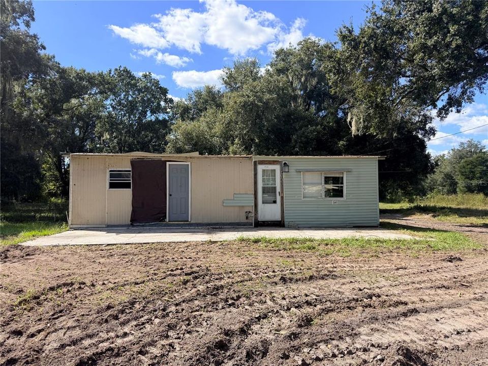 На продажу: $179,900 (1.21 acres)