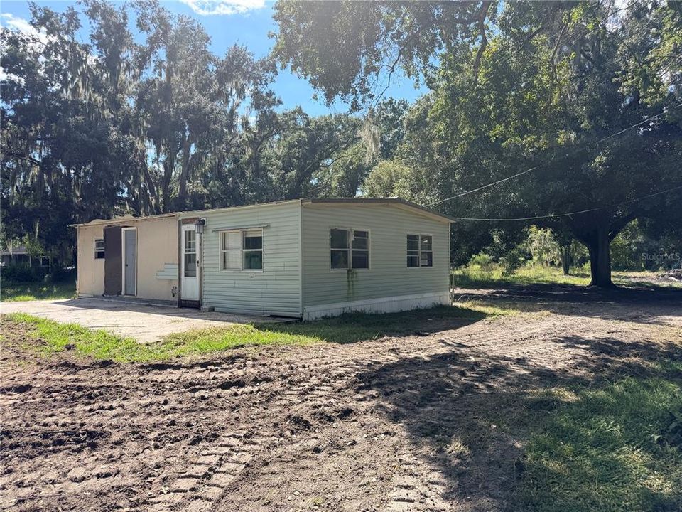 На продажу: $179,900 (1.21 acres)