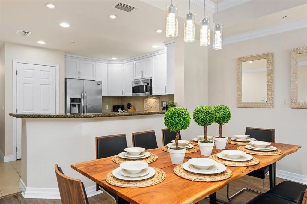 En Venta: $319,900 (3 camas, 3 baños, 1630 Pies cuadrados)