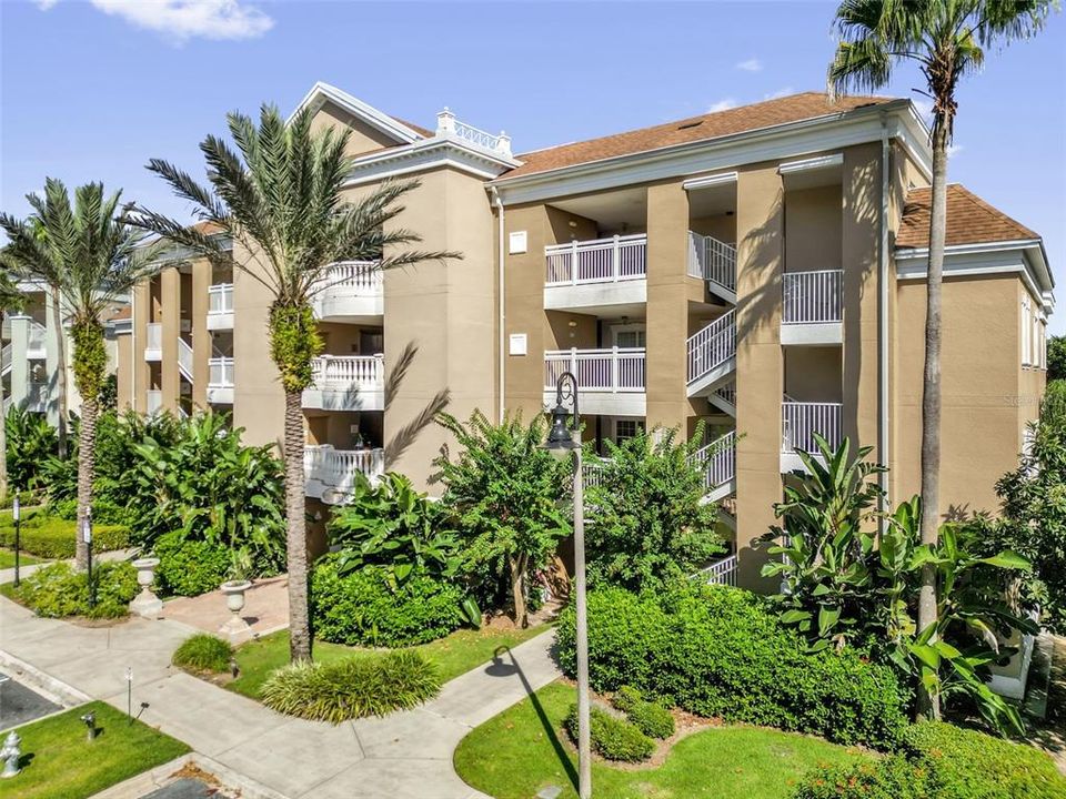 En Venta: $319,900 (3 camas, 3 baños, 1630 Pies cuadrados)
