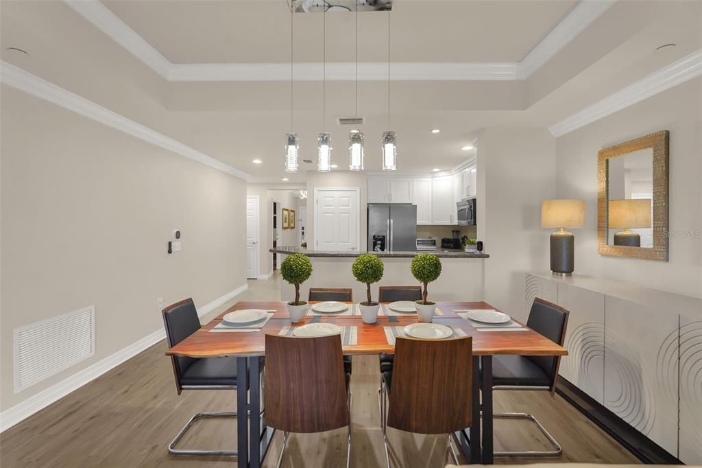En Venta: $319,900 (3 camas, 3 baños, 1630 Pies cuadrados)
