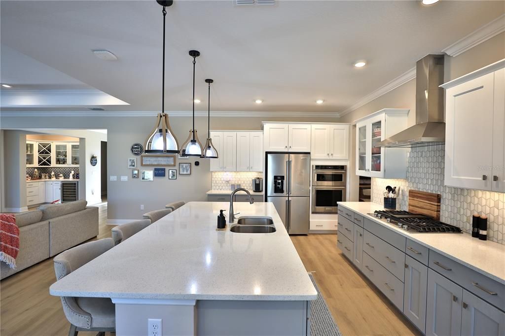 For Sale: $770,000 (3 beds, 3 baths, 2307 Square Feet)