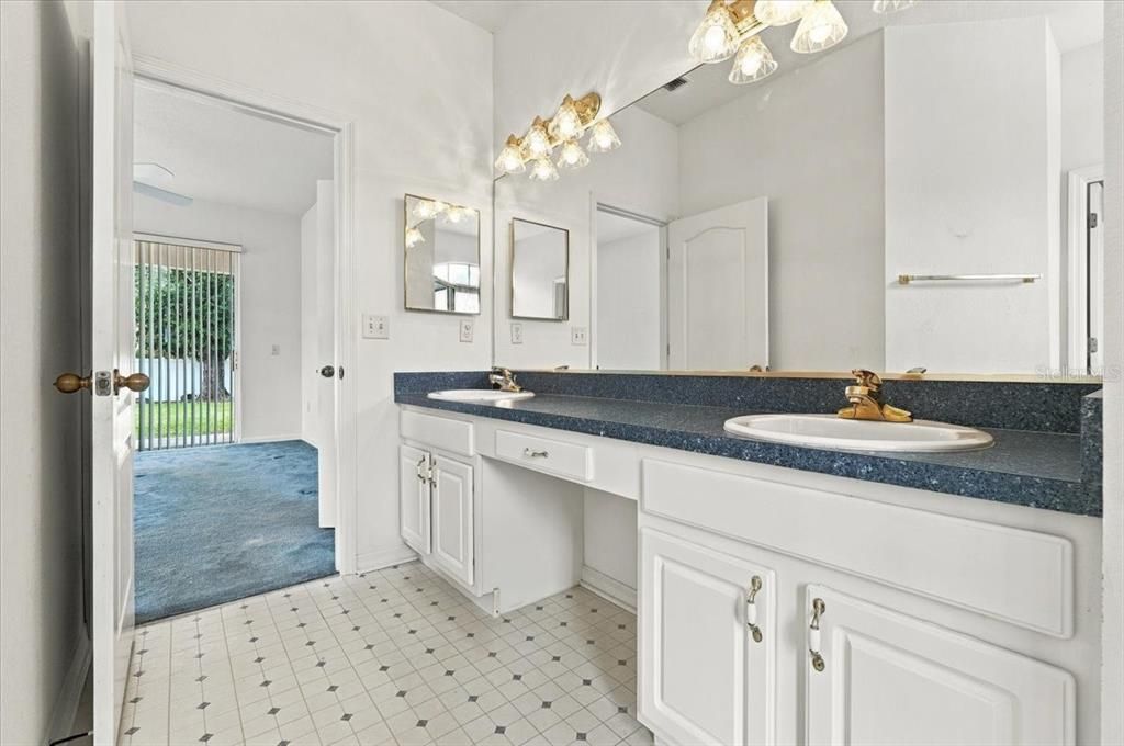 На продажу: $339,000 (4 спален, 2 ванн, 1787 Квадратных фут)