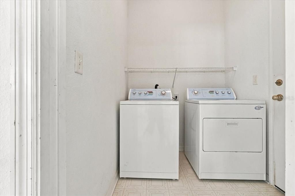 На продажу: $339,000 (4 спален, 2 ванн, 1787 Квадратных фут)