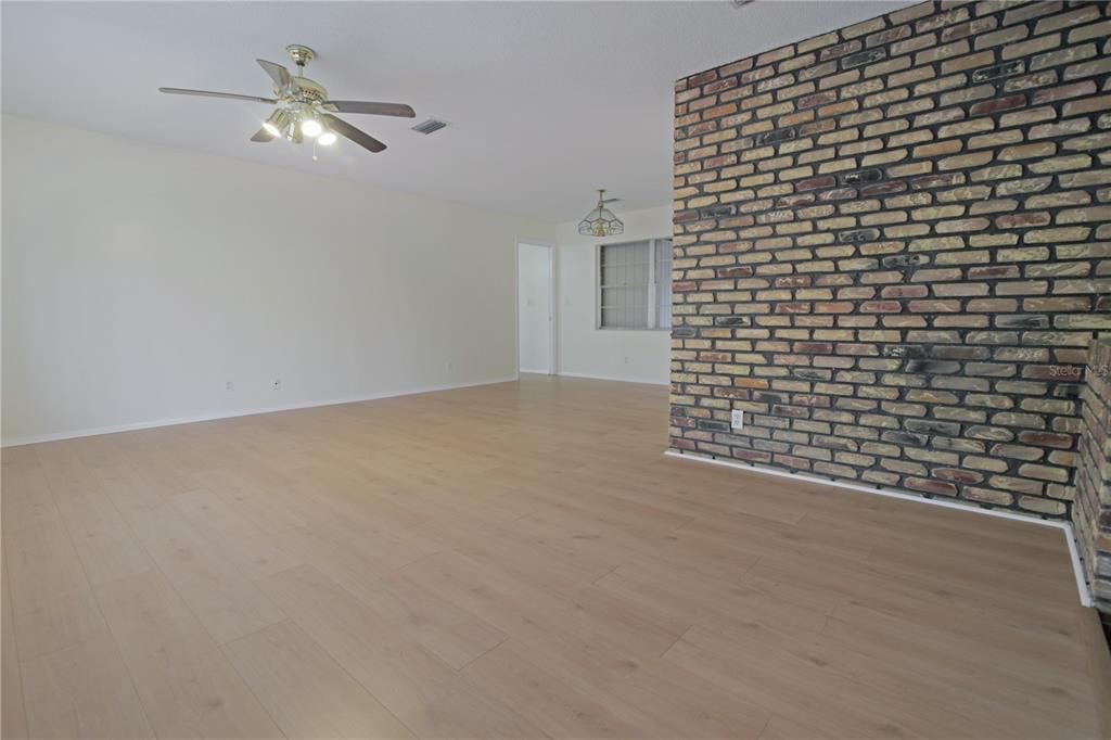 На продажу: $339,000 (3 спален, 2 ванн, 2442 Квадратных фут)