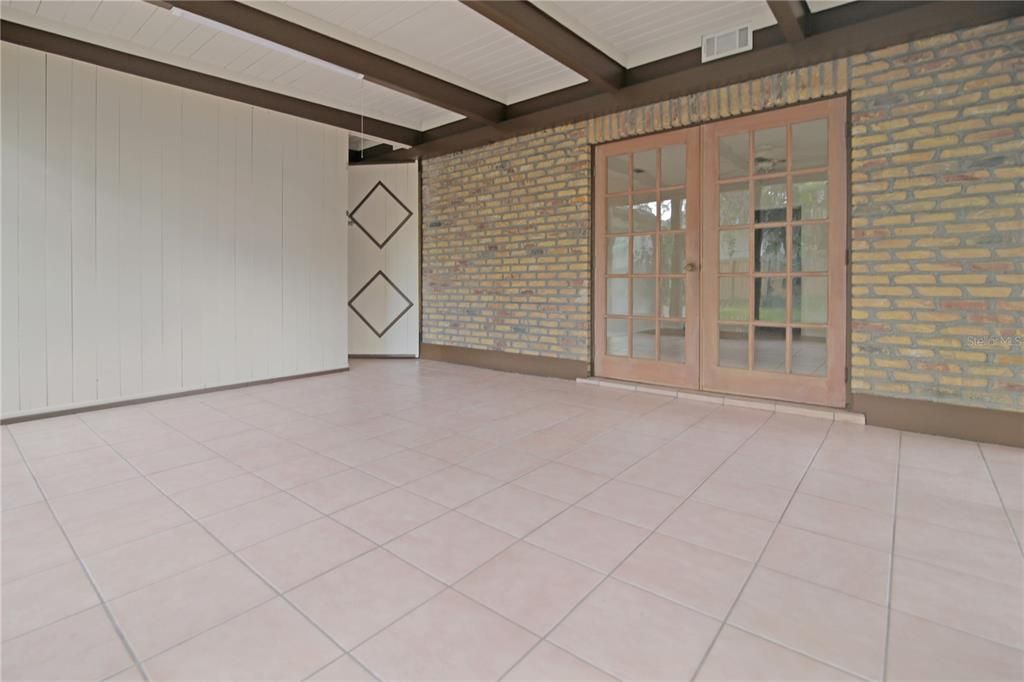 На продажу: $339,000 (3 спален, 2 ванн, 2442 Квадратных фут)