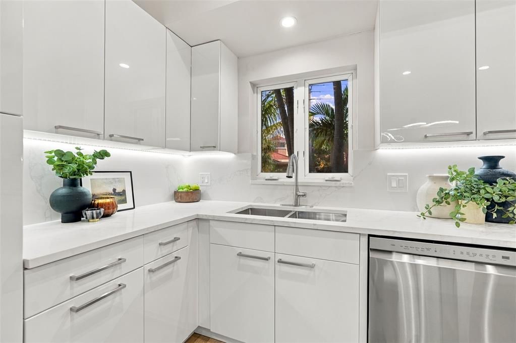 En Venta: $2,650,000 (4 camas, 4 baños, 2846 Pies cuadrados)