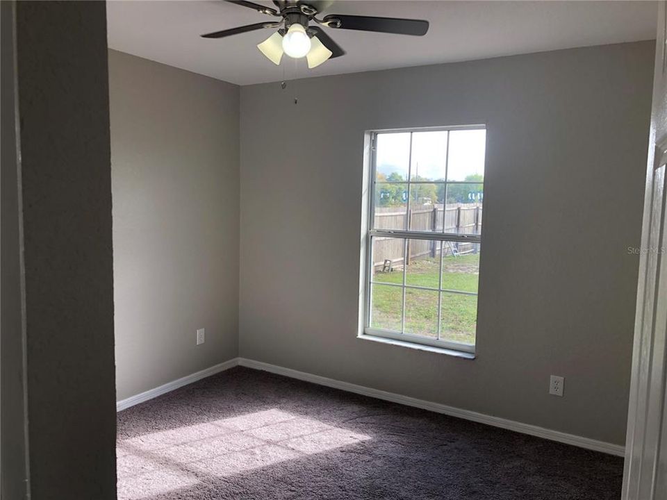 For Rent: $1,900 (3 beds, 2 baths, 1215 Square Feet)