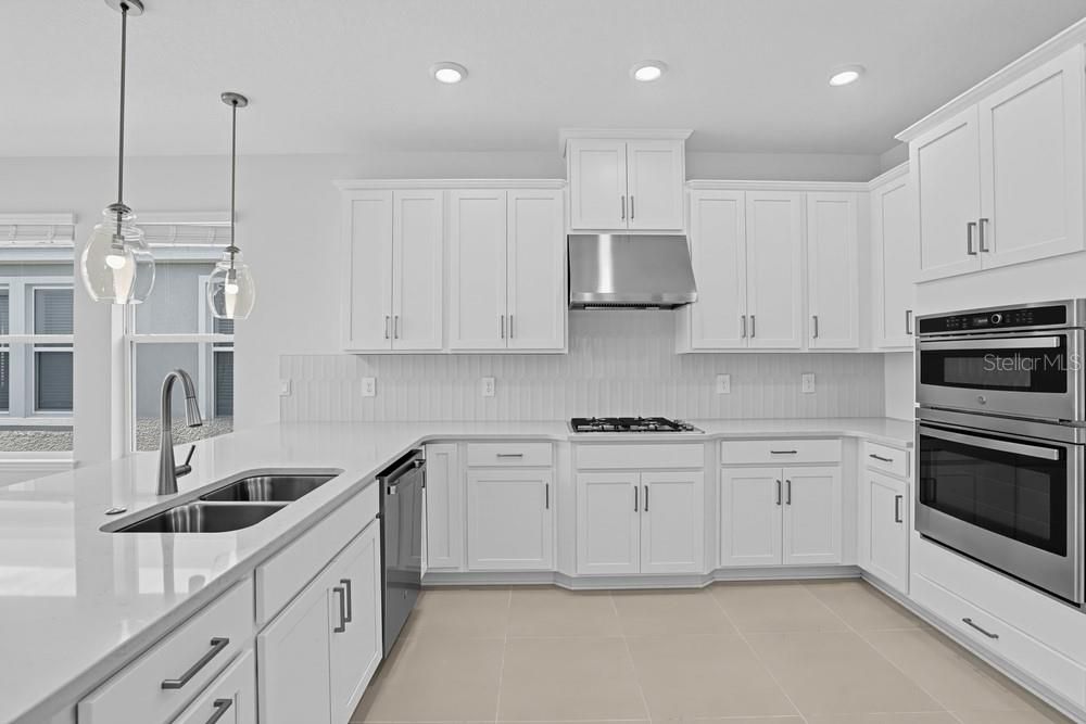 For Sale: $532,449 (4 beds, 3 baths, 2589 Square Feet)